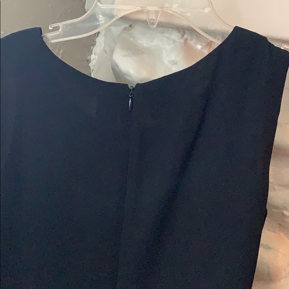 Liz Claiborne - Picture 3 of 3